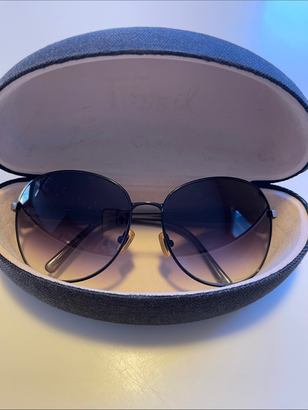 Fossil Black Aviator Frame Sunglasses with Gradient Black Lenses